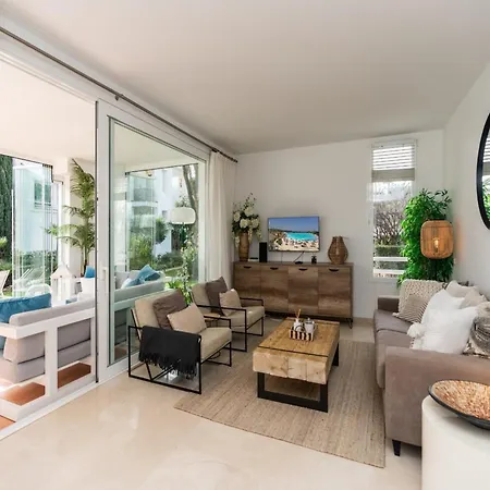 Charming 2-bedroom Lagoon *