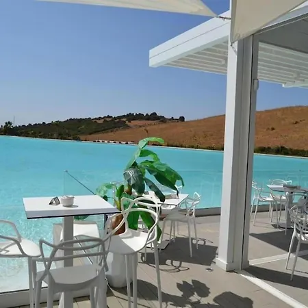 Charming 2-bedroom Lagoon Estepona
