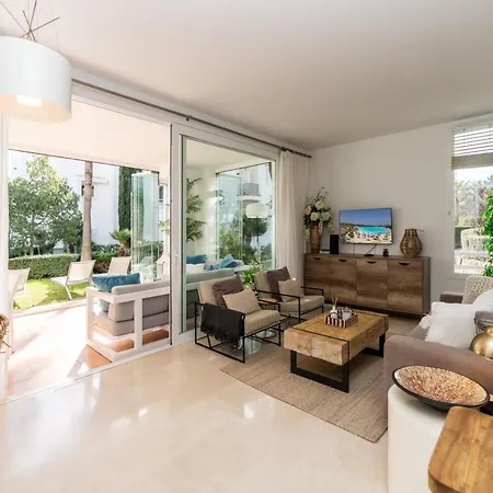 Charming 2-bedroom Lagoon
