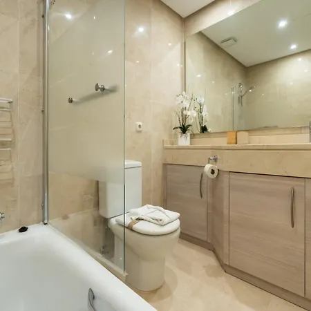 Charming 2-bedroom Lagoon * Estepona