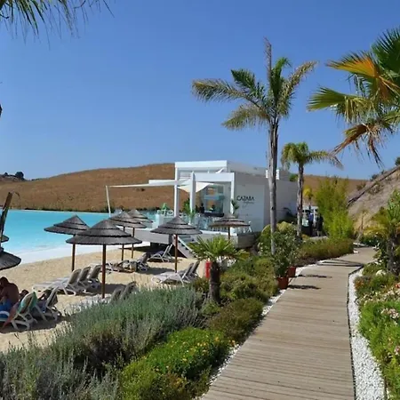 Charming 2-bedroom Lagoon *