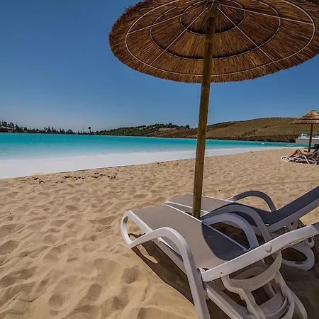Charming 2-bedroom Lagoon